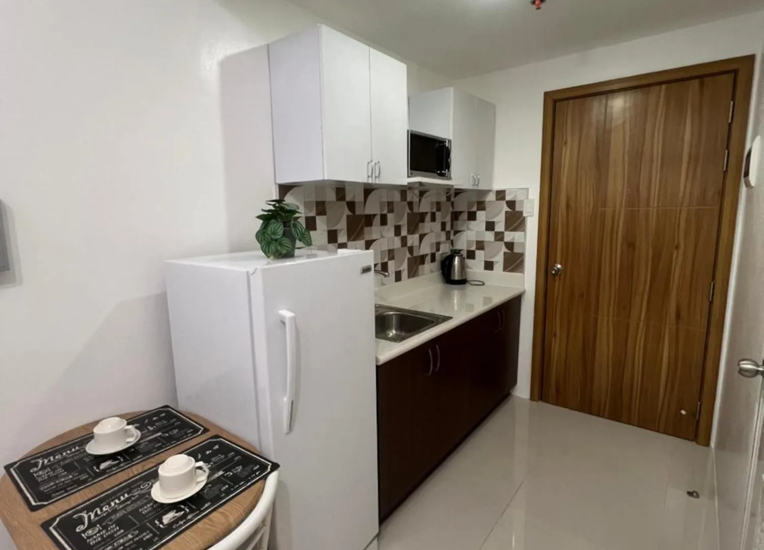 Condo In Front Of Us Embassy Studio Unit With 2 Double Beds Manila 0*,  Philippines