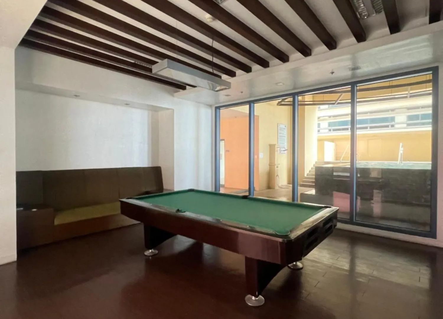 Apartment Condo In Front Of Us Embassy Studio Unit With 2 Double Beds Manila